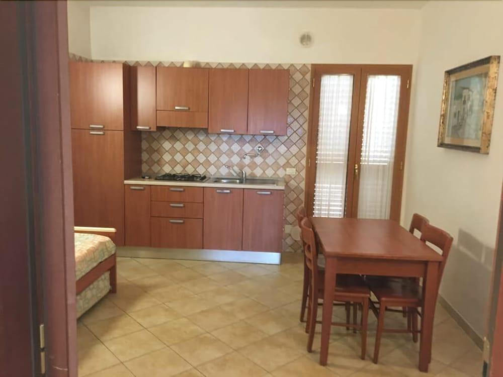 Aparthotel Candida